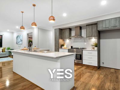 7 Mossbank Road, Cranbourne East