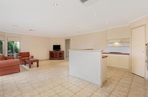 5 Petre Court, Roxburgh Park
