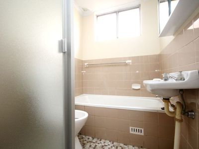 2 / 16 Mccourt Street, Wiley Park