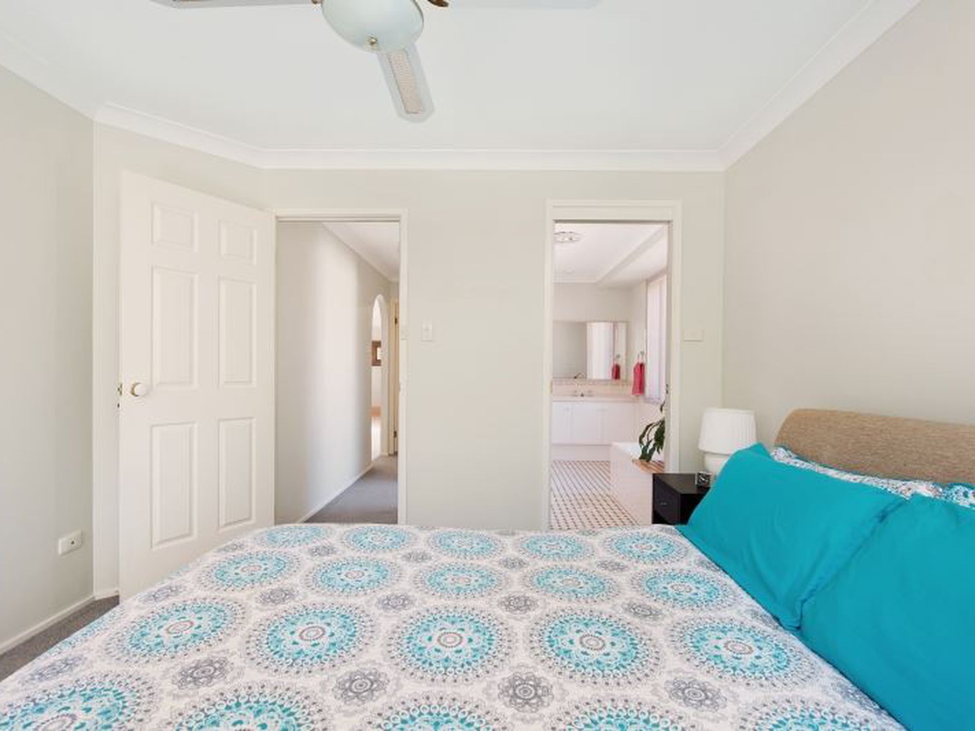 98 Leo Drive, Narrawallee