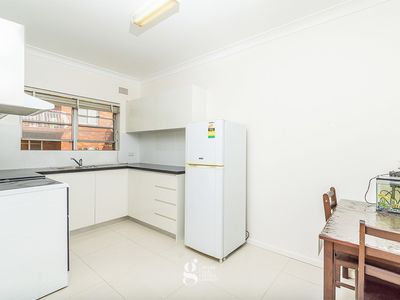 5 / 3 Ball Avenue, Eastwood