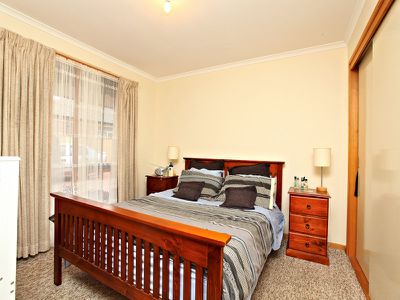 2 / 50 Tower, Werribee