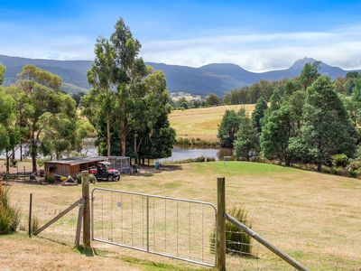 85 Gums Road, Mountain River