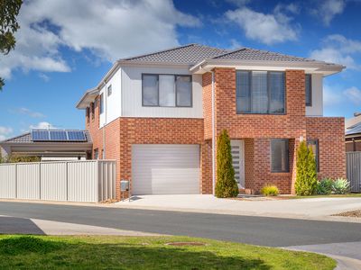 2 TARWIN LANE, Wodonga