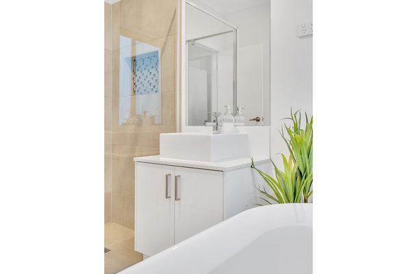 2 Colwood Avenue, Mickleham