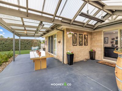8 Belvoir Court, Cranbourne