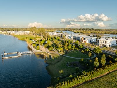 55 Lake Serenity Boulevard, Helensvale