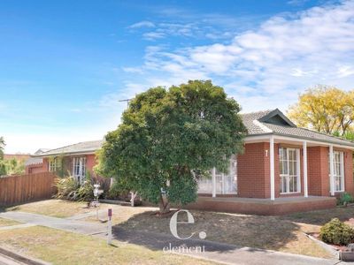 7 East End Crescent, St Albans Park