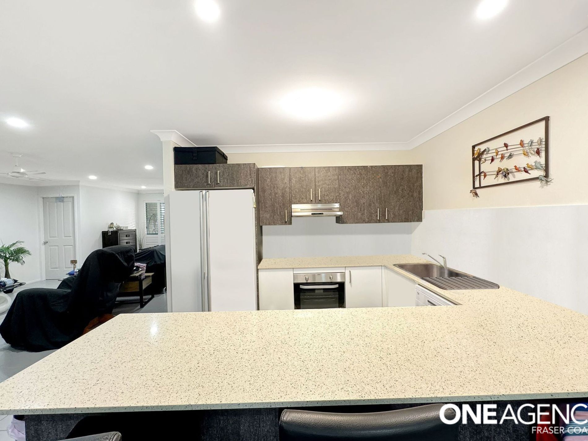 121 / 230 Pulgul Street, Urangan