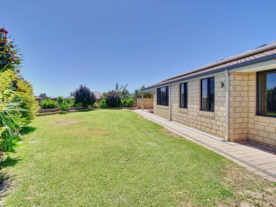 17 Forward Street , Baldivis