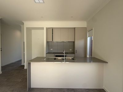 28 Kutjera Street, Manor Lakes