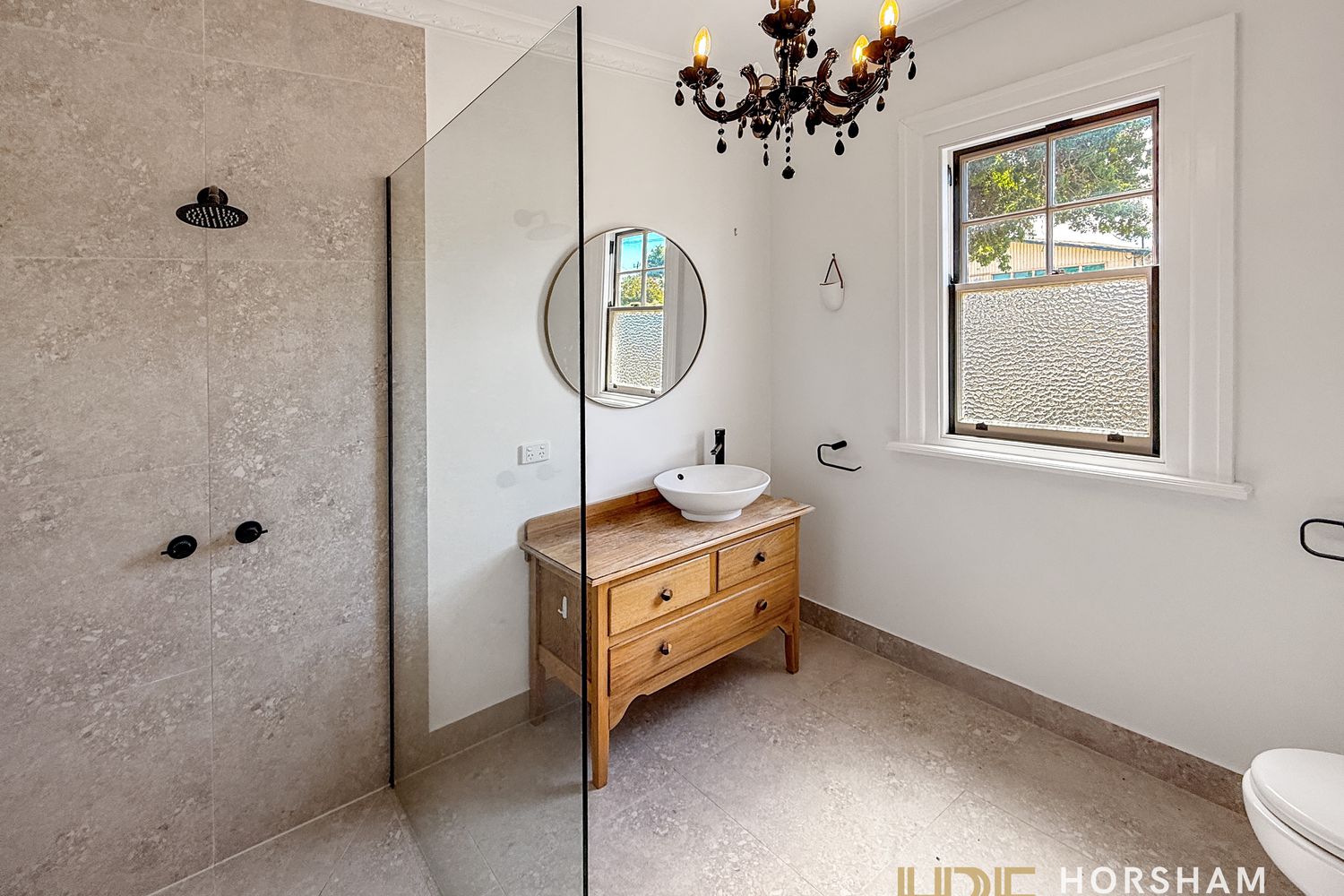 25 Harriett Street, Horsham