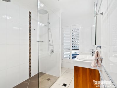 12 Florence Circuit, Taroomball