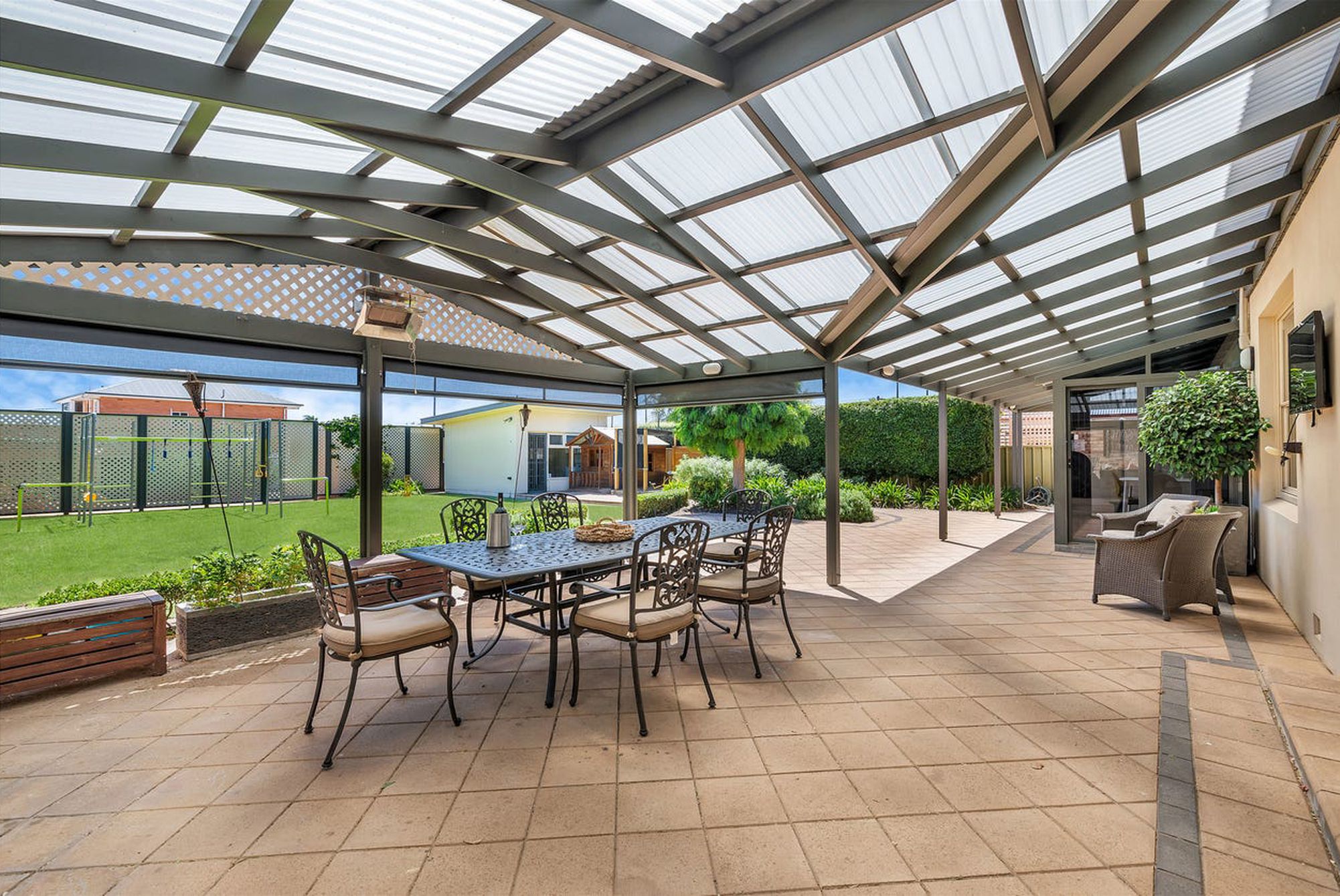 38 Oleander Street West, South Brighton