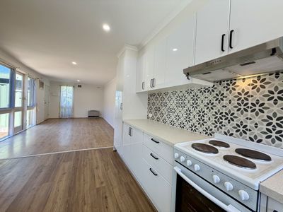 6 / 3 Federal Road, Ringwood East