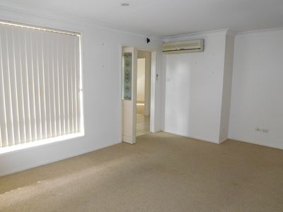 4 Trebbiano Place, Eschol Park