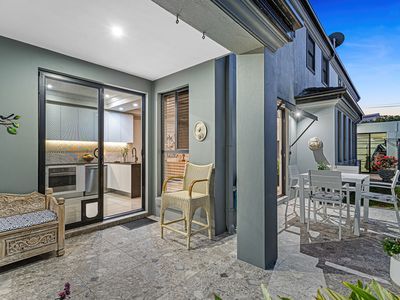 1 / 42 Parr Street, Biggera Waters