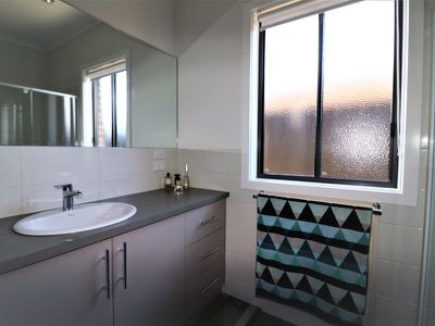 Unit 3 / 8 President St, Seymour