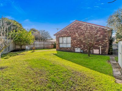 8 Eric Court, Langwarrin