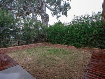 2 / 77 Cambridge Drive, Mansfield
