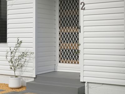 2 Paterson Crescent, George Town