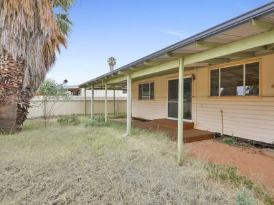 208 Piccadilly Street, Piccadilly