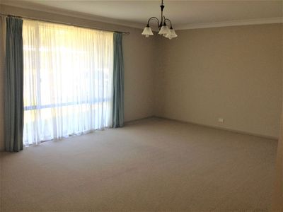 28 Lyra Drive, Lake Tabourie