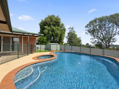 19 Elmslie Cct, West Wodonga