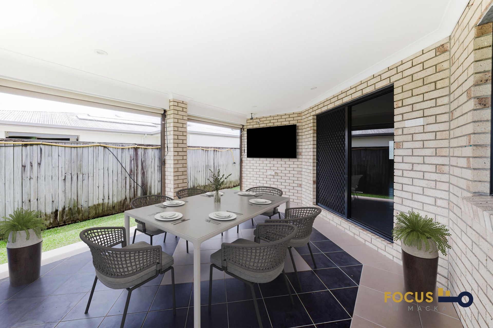 75 Gingham Street, Glenella