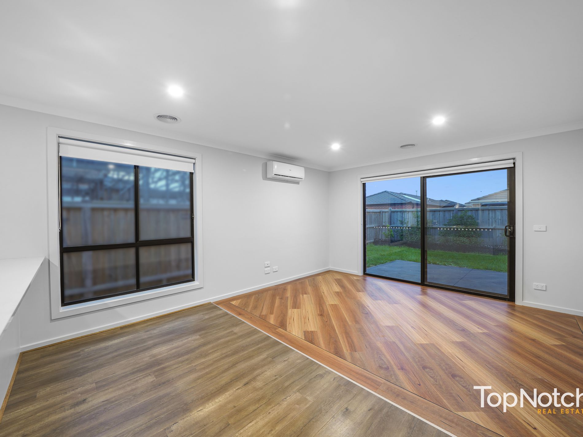 7 Platypus Chase, Beveridge