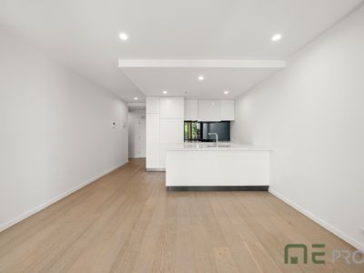 7 / 2 Dalgety Street, Oakleigh