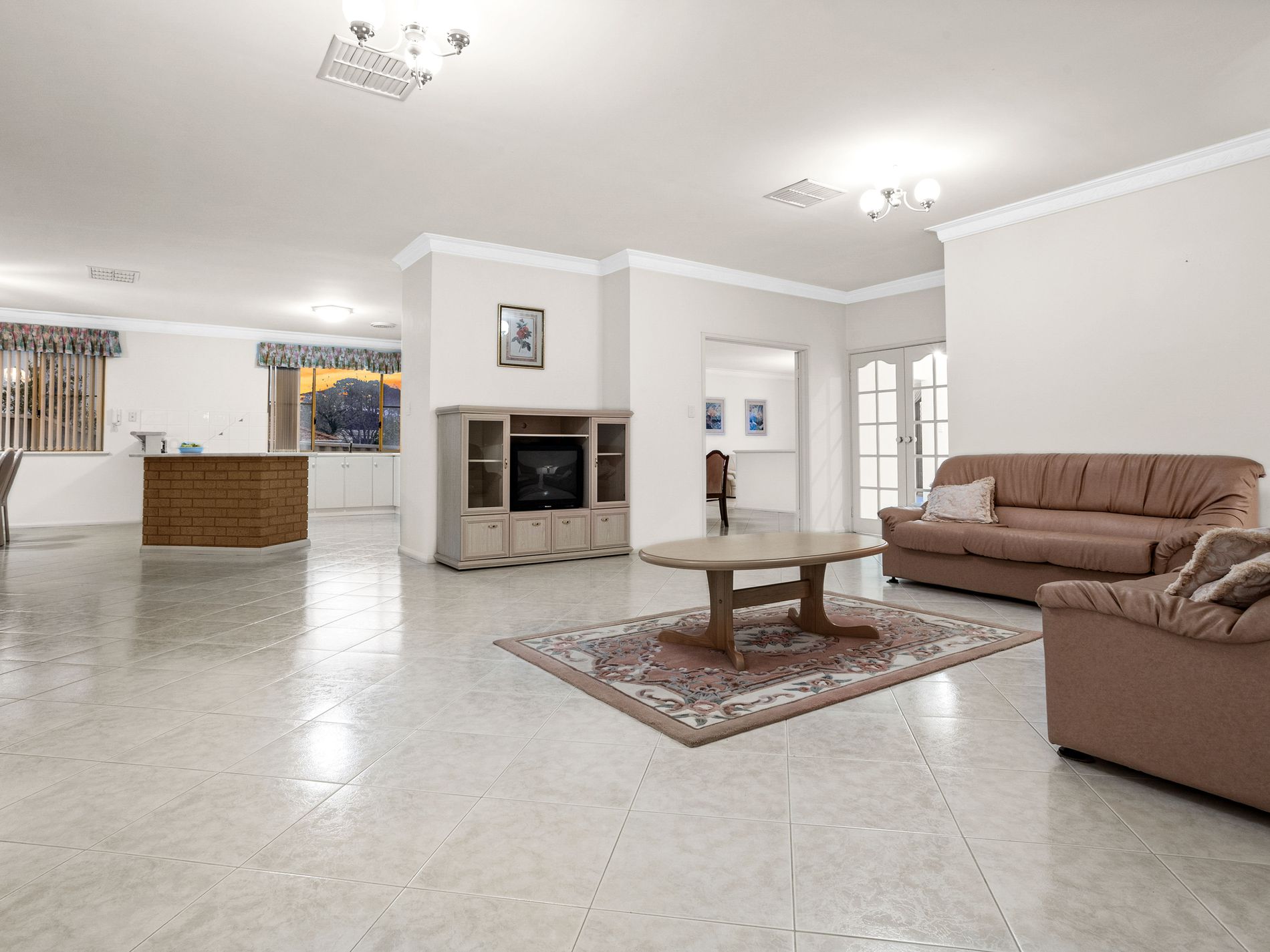 8 Rossiter Way, Winthrop