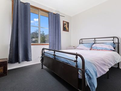 34 Sinclair Cres, Seymour