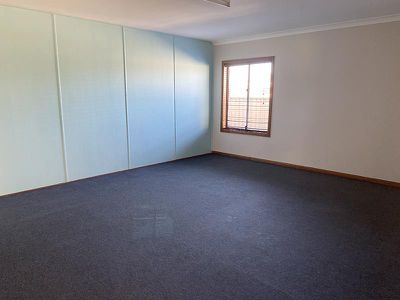 2 Vidler Place, Blayney