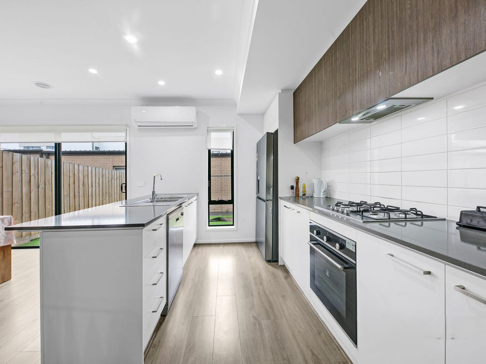 4 Selhurst Gr, Wyndham Vale