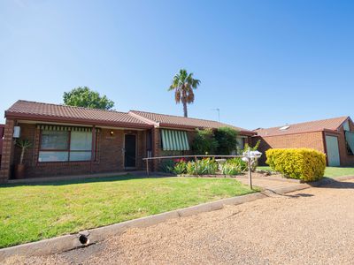 10 / 1 Beddoes Avenue, Dubbo