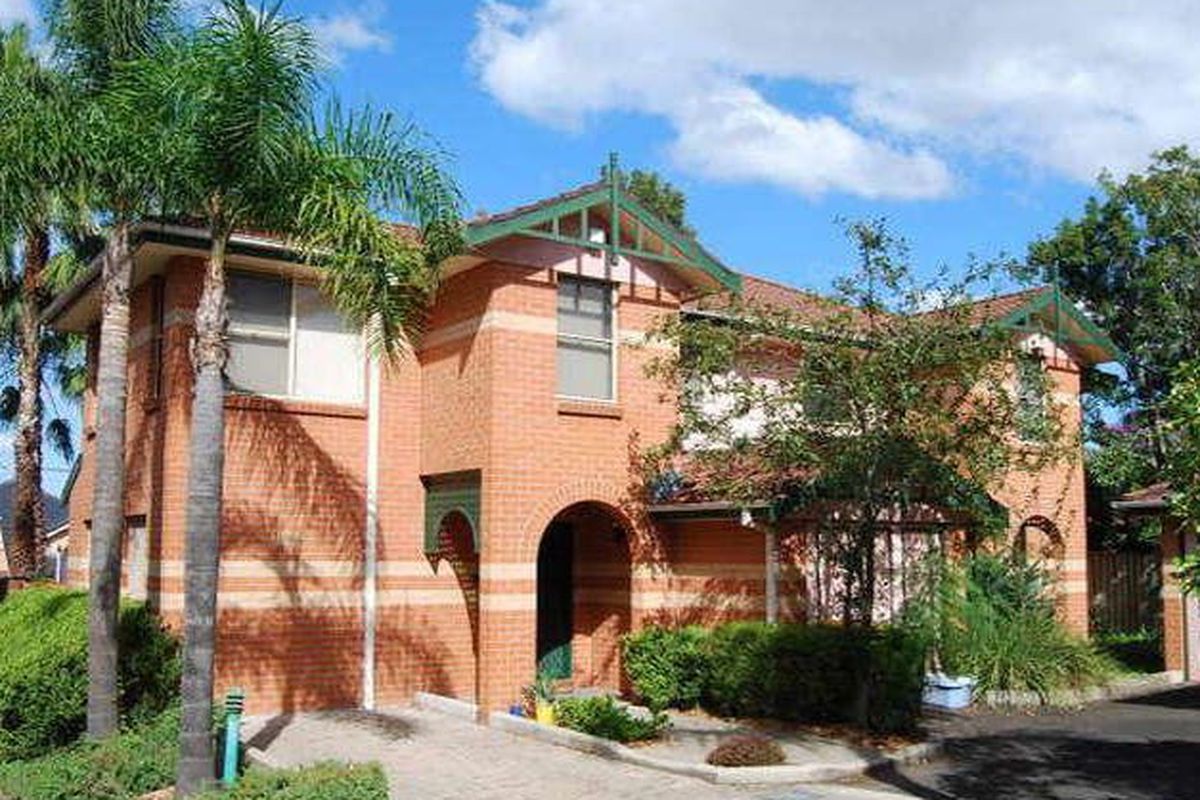 1 Bennett Avenue, Strathfield South