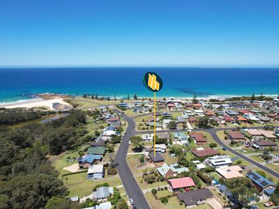 18 Lakeside Drive, Kianga