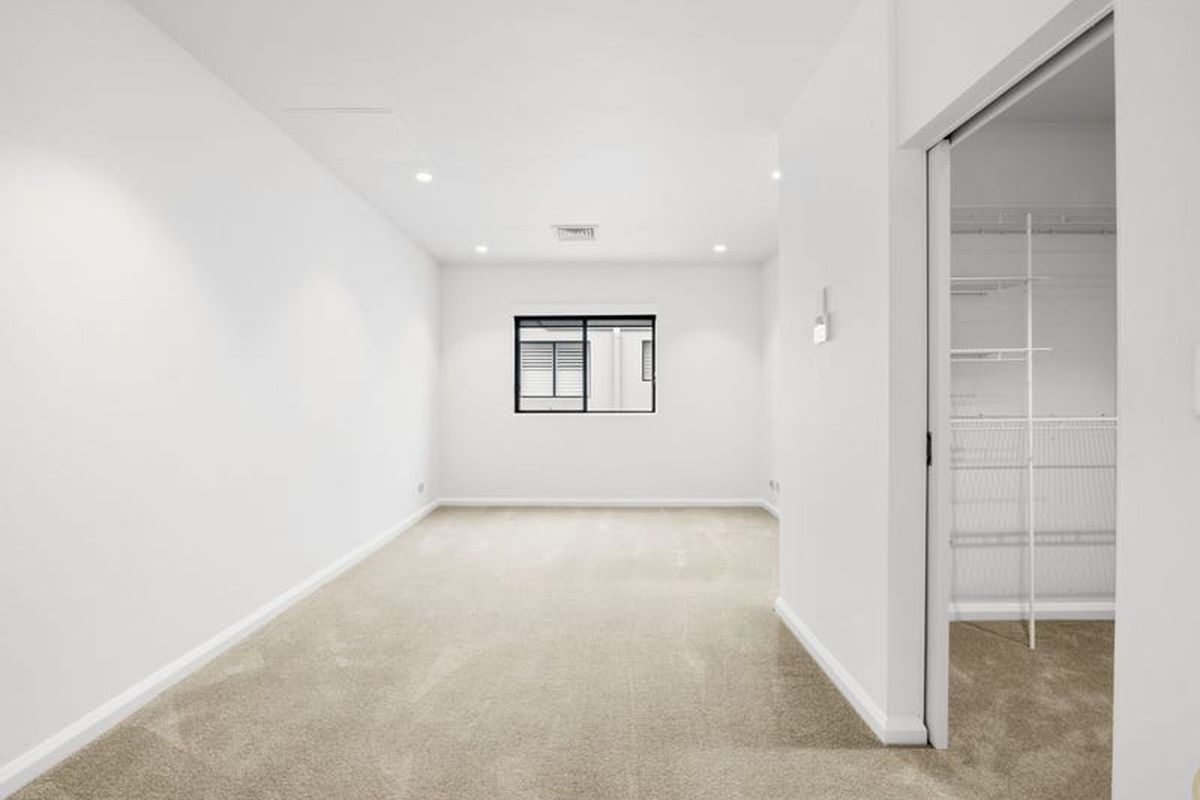 8 / 29 Hutton Road, The Entrance