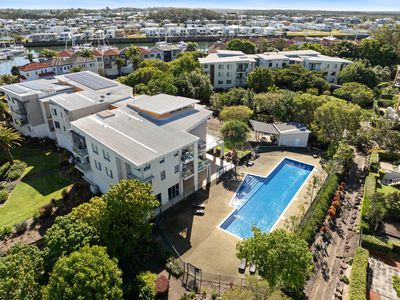 513 / 66 Sickle Avenue, Hope Island