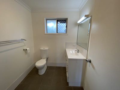 1 / 12 Bayrise Drive, Urangan