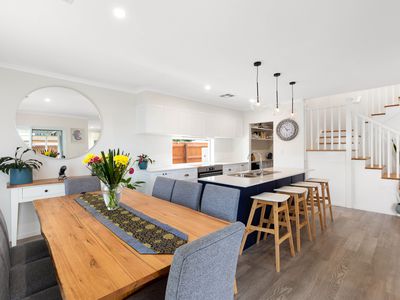 34 Sovereign Place, Bridgeman Downs