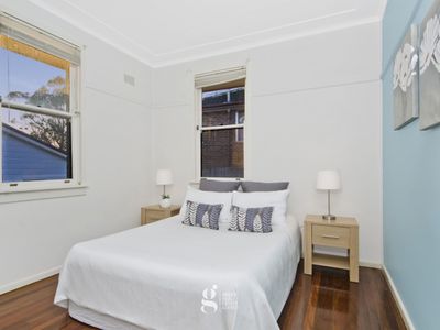 11 McKay Street, Dundas Valley