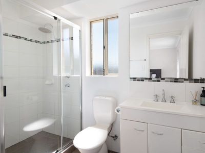 2 Purna Place, Hannans