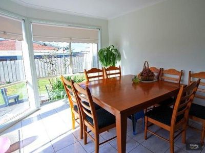 37 Arrino Crescent, Hallam