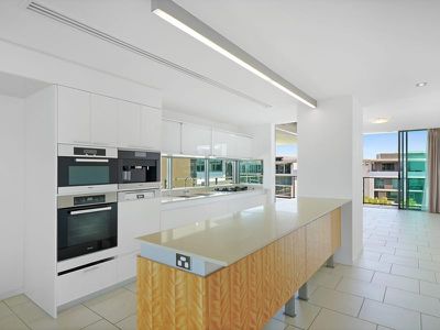 29605 / 2 Ephraim Island, Paradise Point