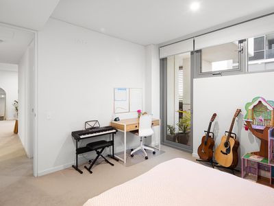 607 / 2 Moreau Parade, East Perth