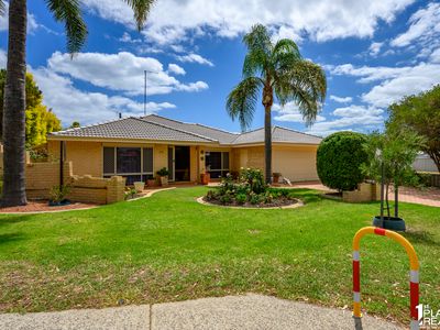 25 Templetonia Promenade, Halls Head