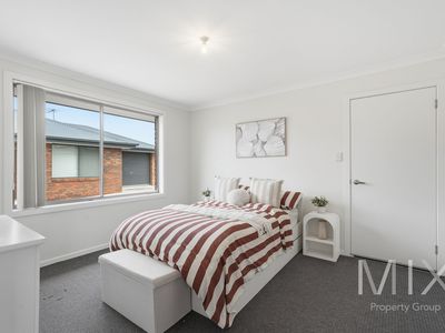 1 / 19 Joseph Link, Brighton