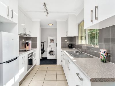 8 / 347 Lake Street, Cairns North